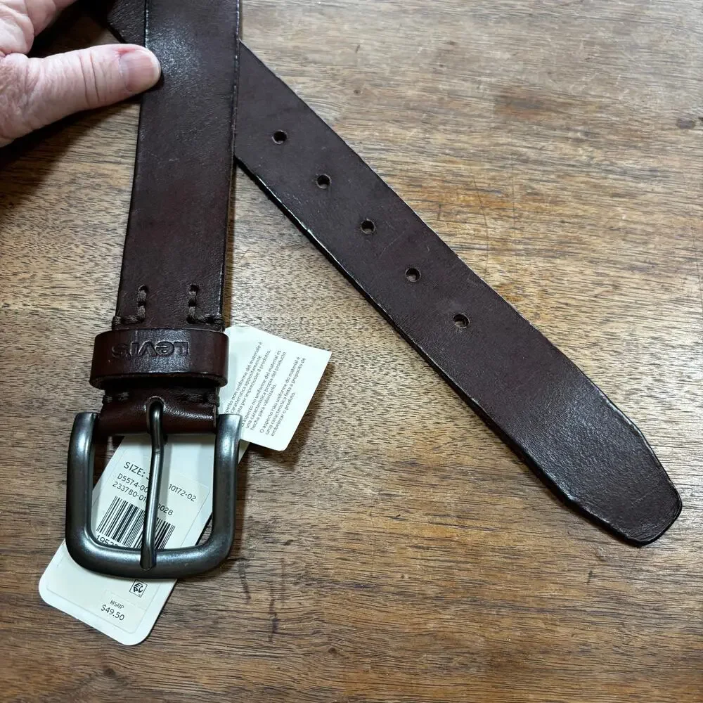 Levi's NWT Men's Belt Brown Leather Size 32 Pewter Buckle Casual Classic USA